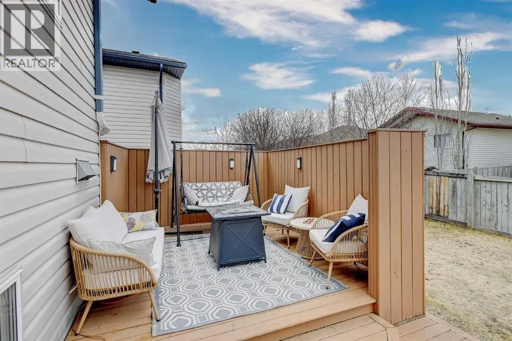 77 Pinnacle Crescent