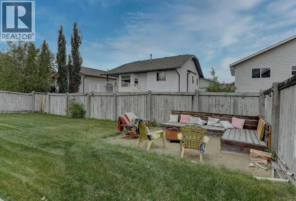 77 Pinnacle Crescent