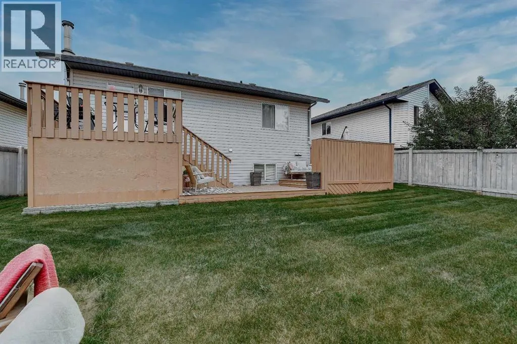 77 Pinnacle Crescent