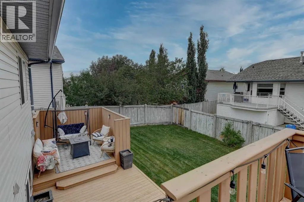 77 Pinnacle Crescent