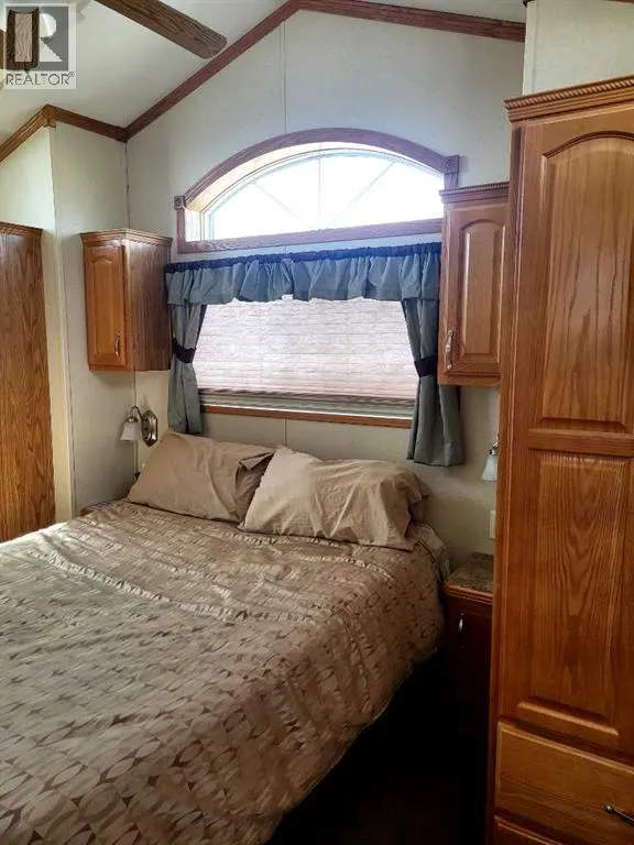 166A, 10042 Township Road 422