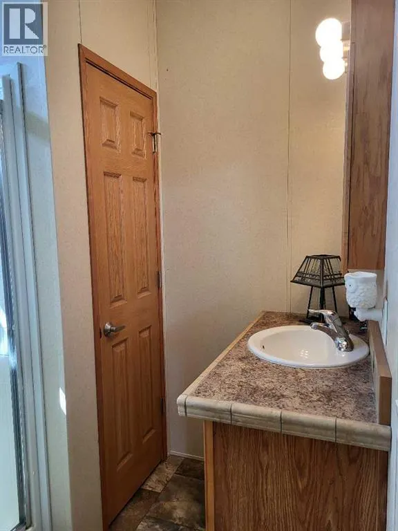 166A, 10042 Township Road 422