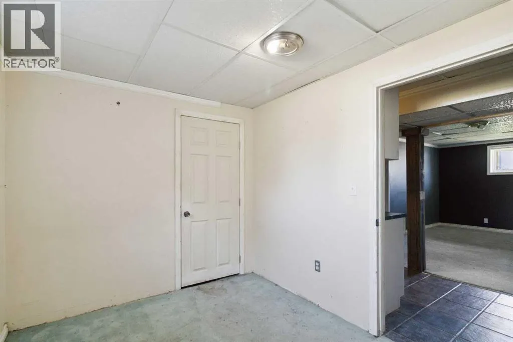 176 Fullerton Drive