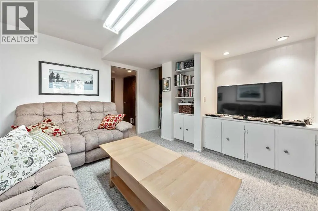 10, 310 Brookmere Road SW