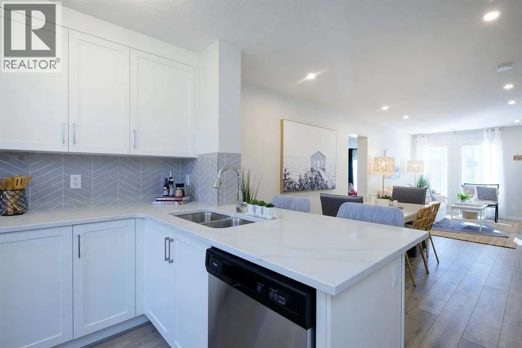 706, 135 Mahogany Parade SE