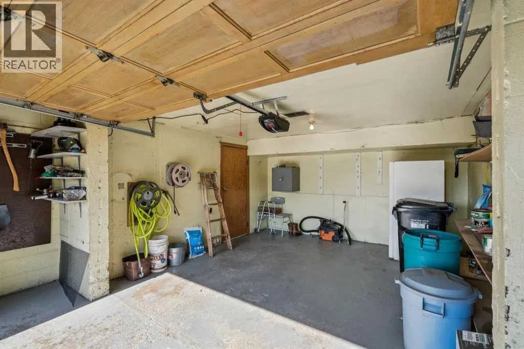 14 Hawthorne Crescent NW