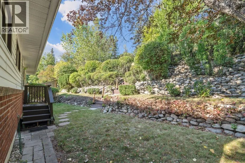 14 Hawthorne Crescent NW