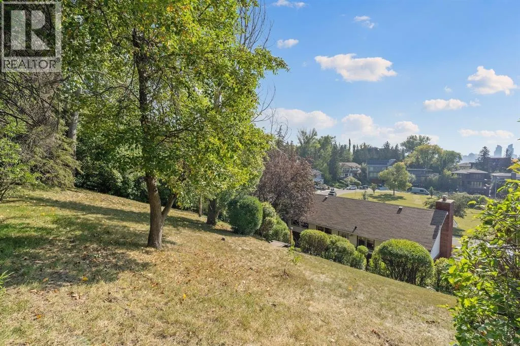 14 Hawthorne Crescent NW