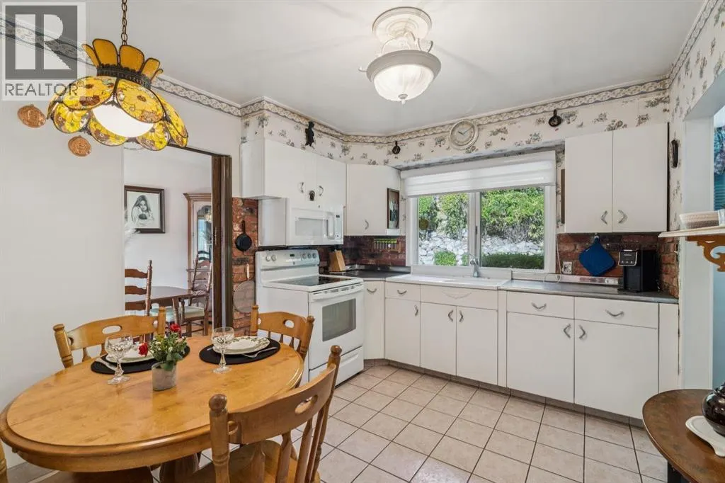 14 Hawthorne Crescent NW
