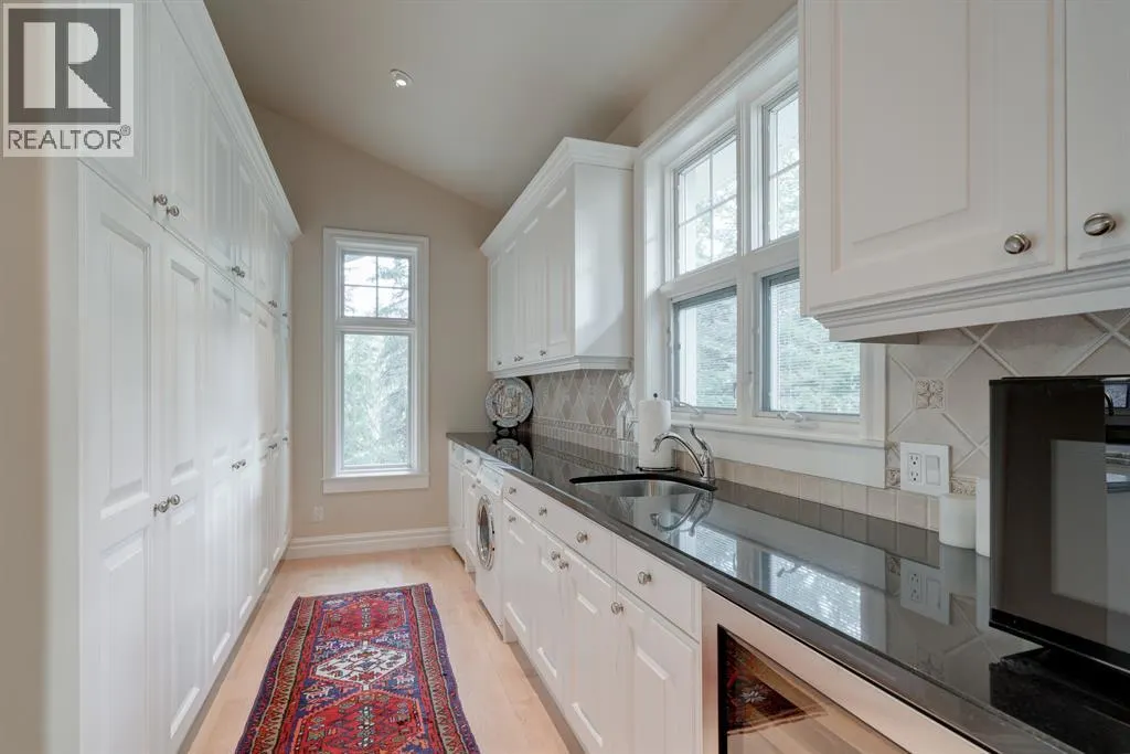 107 Lougheed Circle