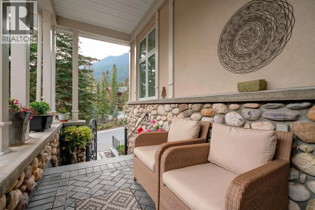 107 Lougheed Circle