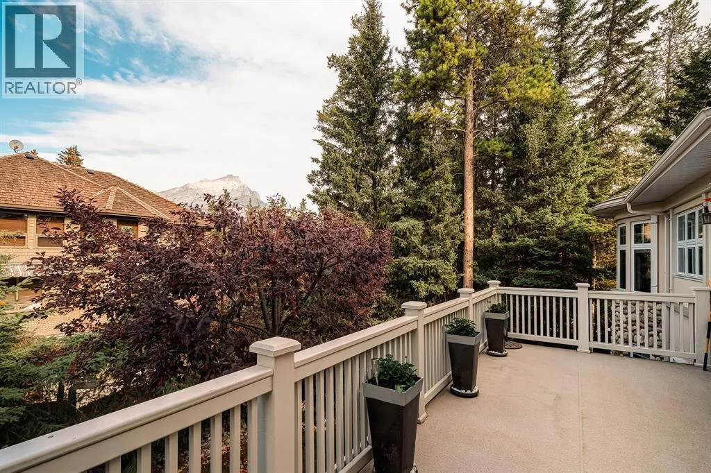 107 Lougheed Circle