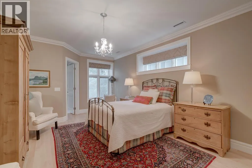 107 Lougheed Circle