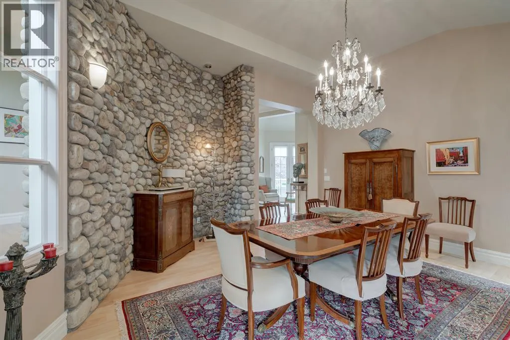 107 Lougheed Circle