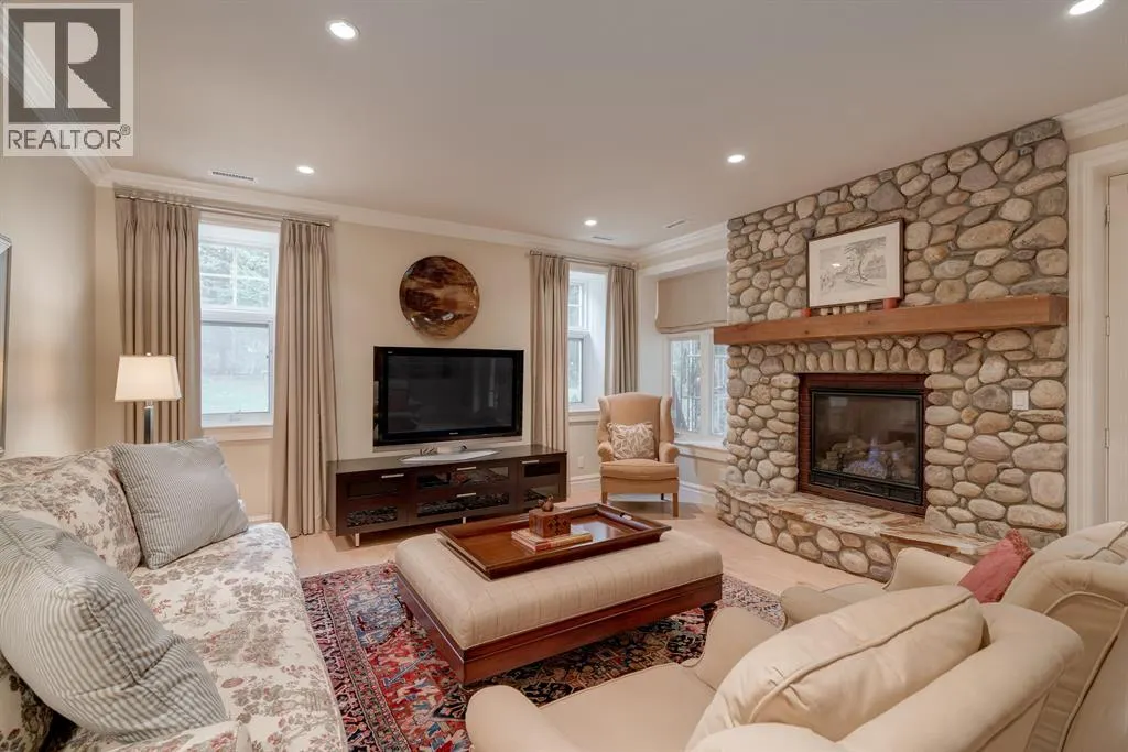 107 Lougheed Circle