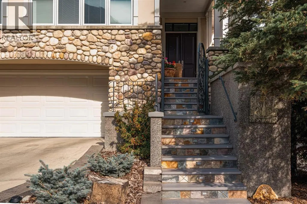 107 Lougheed Circle