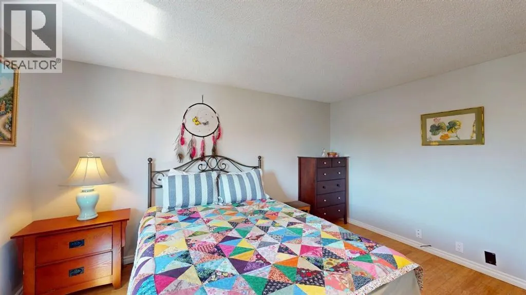 105 Bird Crescent