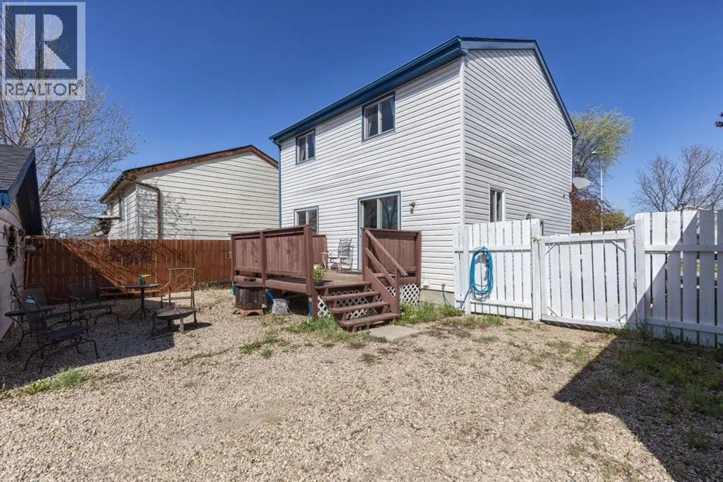 105 Bird Crescent