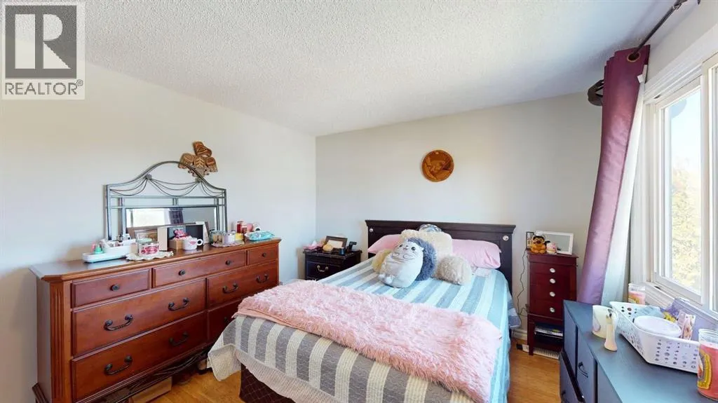 105 Bird Crescent