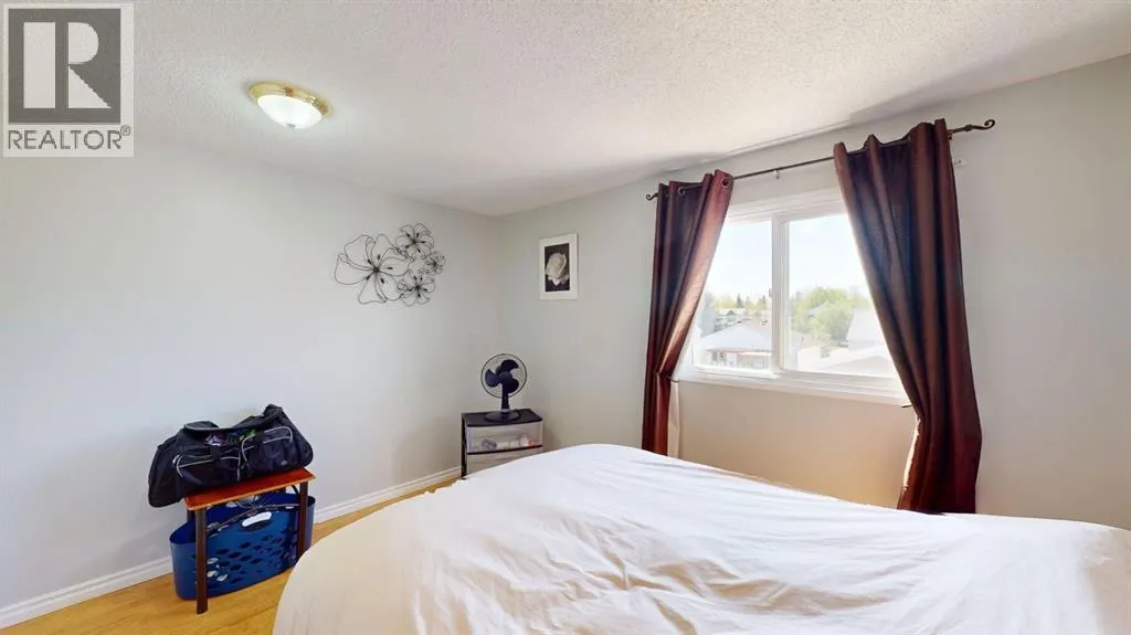 105 Bird Crescent