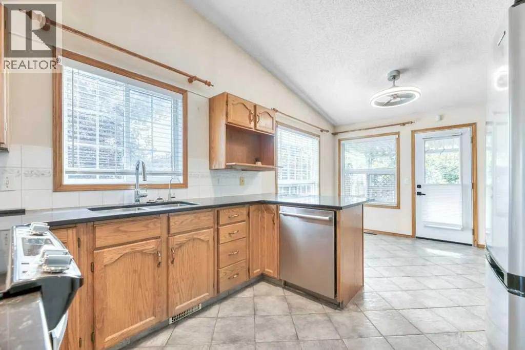41 Millbank Bay SW