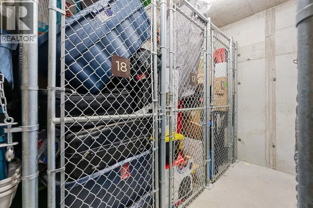 213, 10 Mahogany Mews SE