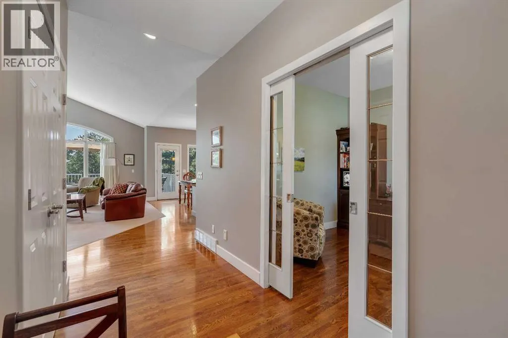 4 Ravine Drive