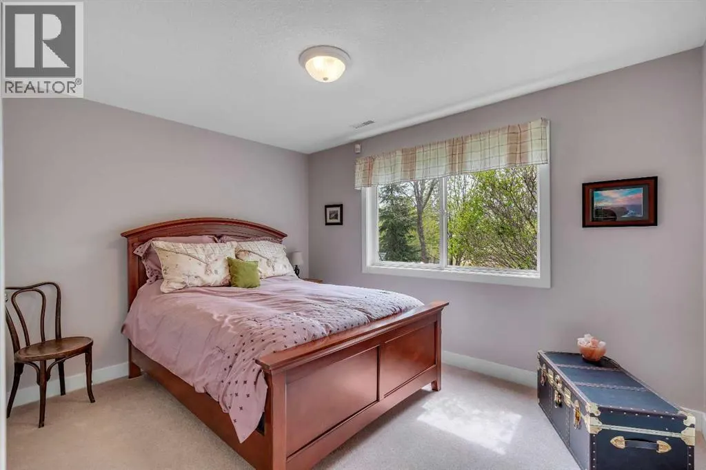 4 Ravine Drive