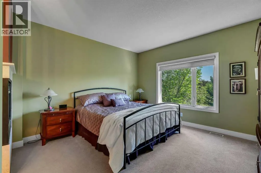 4 Ravine Drive