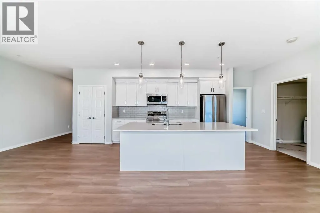 2304, 220 Seton Grove SE