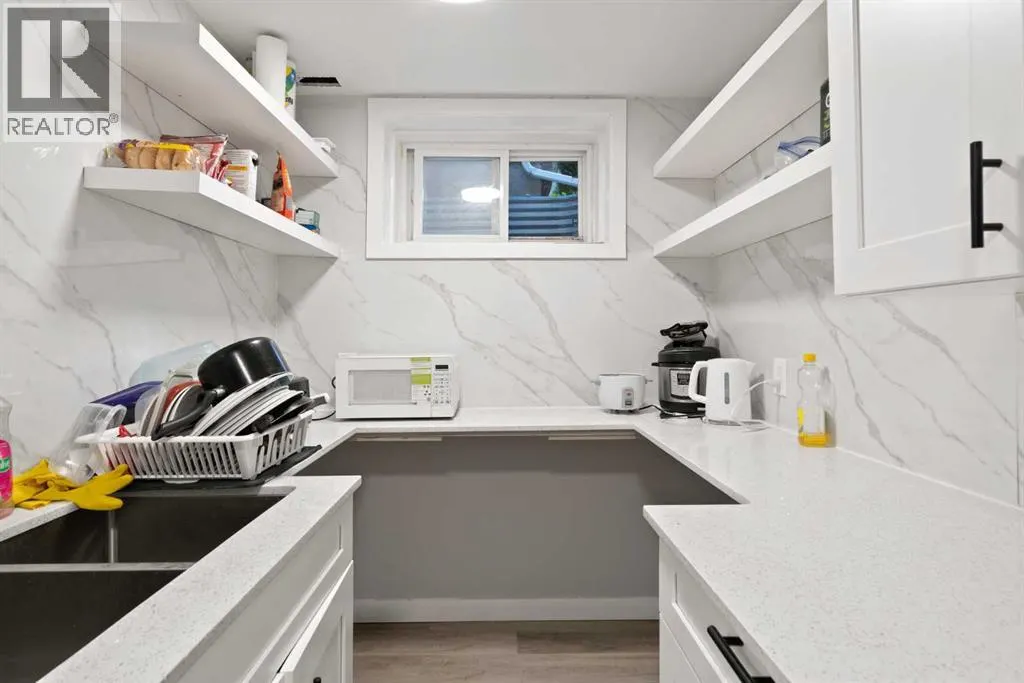 319 Rundlelawn Road NE
