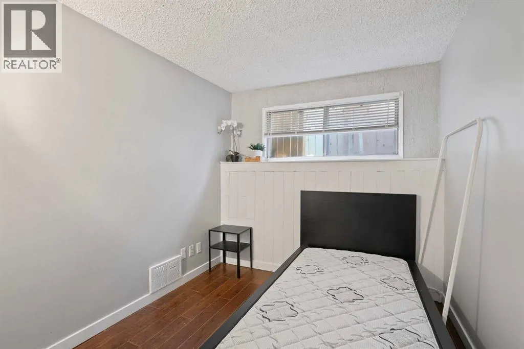 319 Rundlelawn Road NE