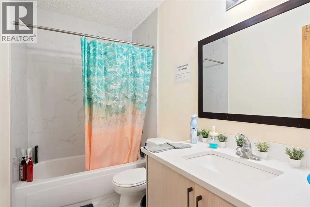 319 Rundlelawn Road NE