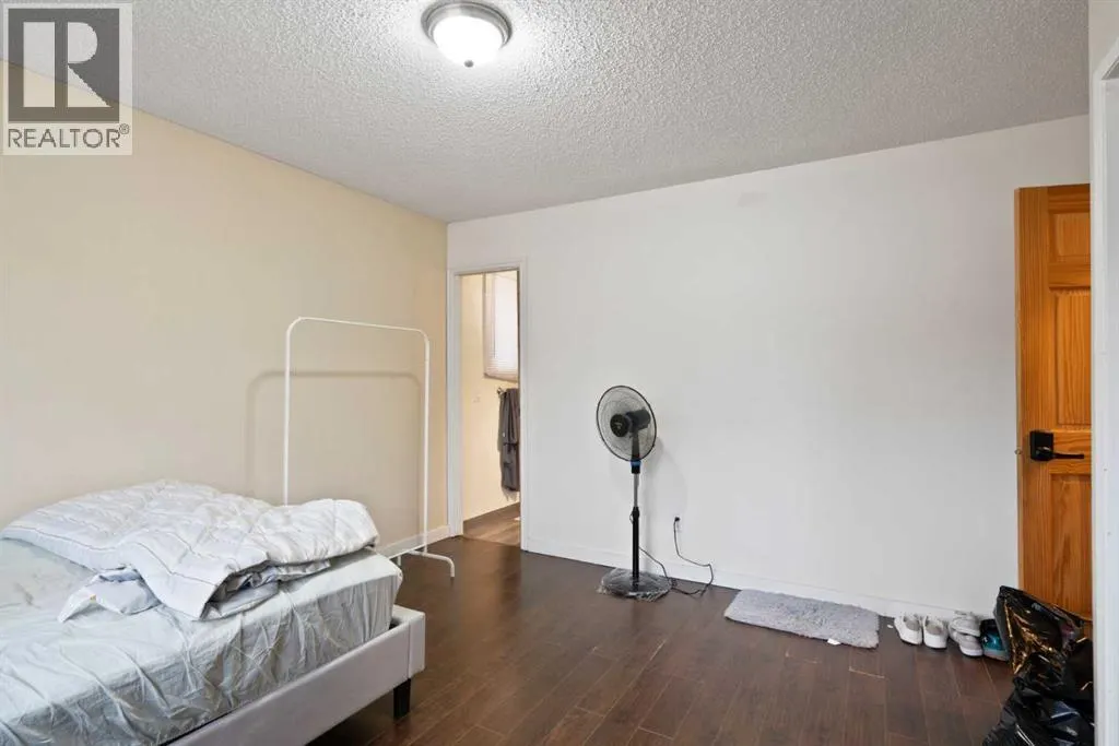 319 Rundlelawn Road NE