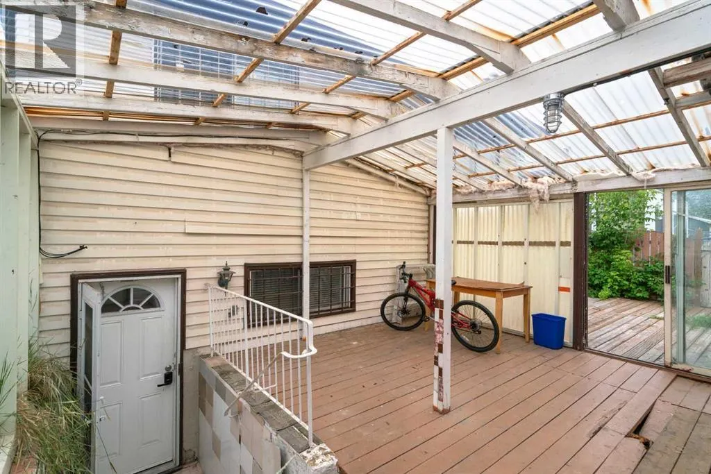 319 Rundlelawn Road NE