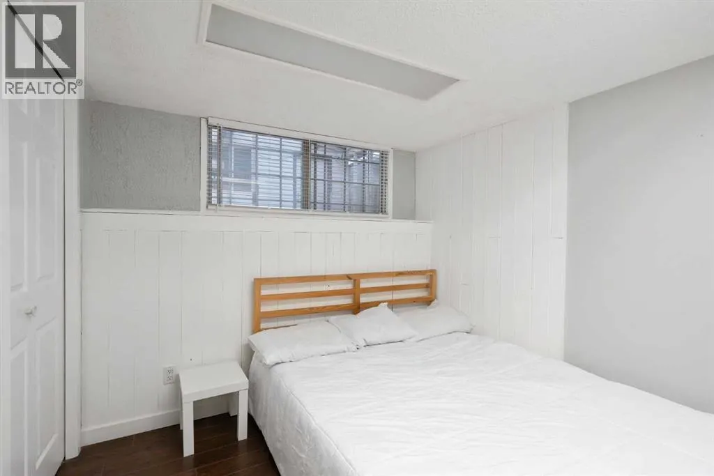 319 Rundlelawn Road NE
