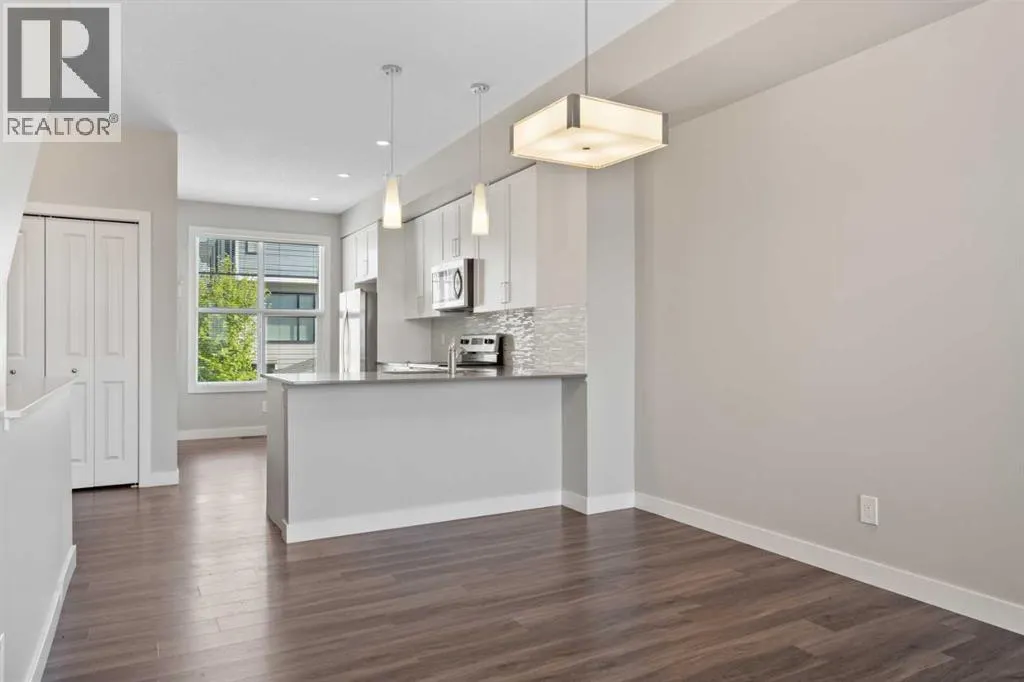 114 Seton Passage SE