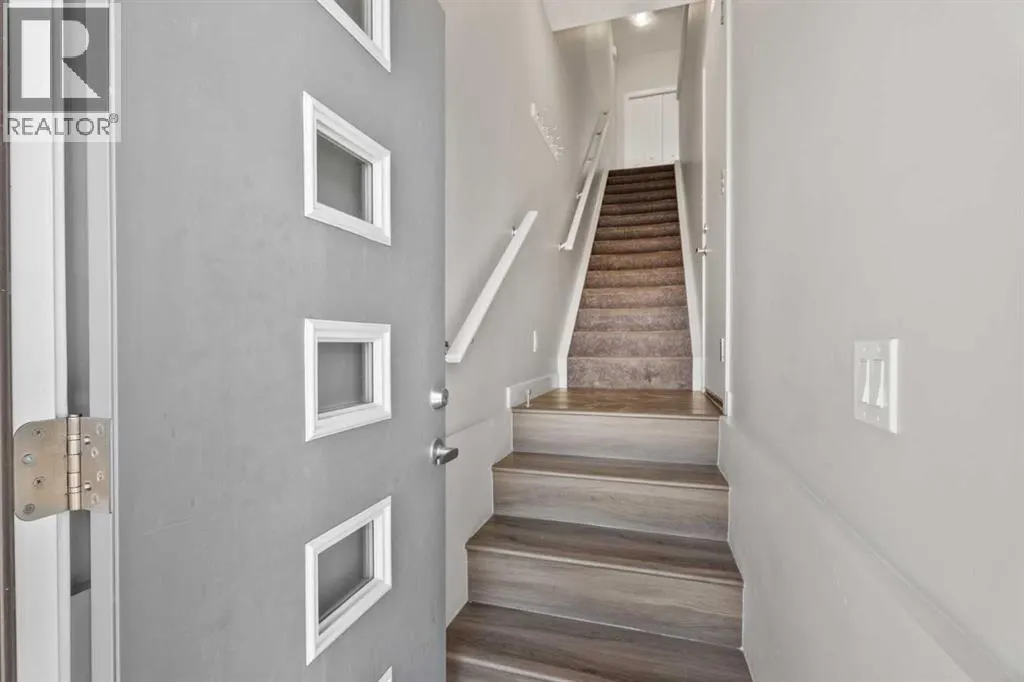114 Seton Passage SE