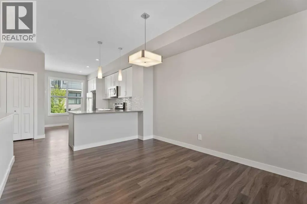 114 Seton Passage SE