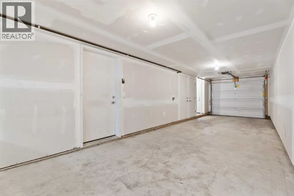 114 Seton Passage SE