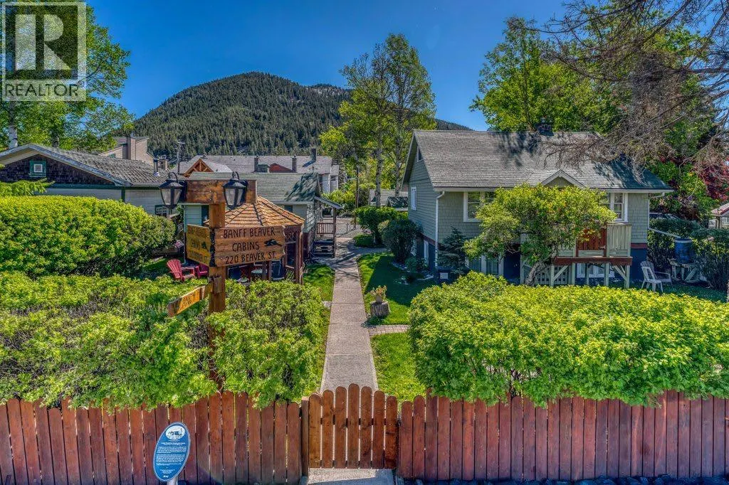 218 & 220 Beaver Street