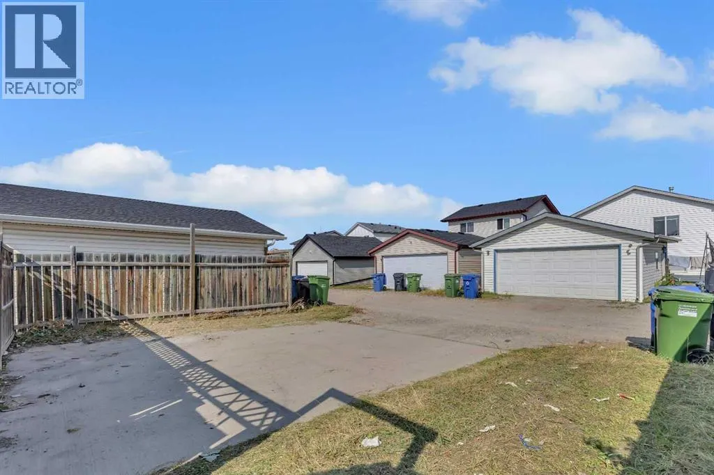 231 Martinvalley Crescent NE