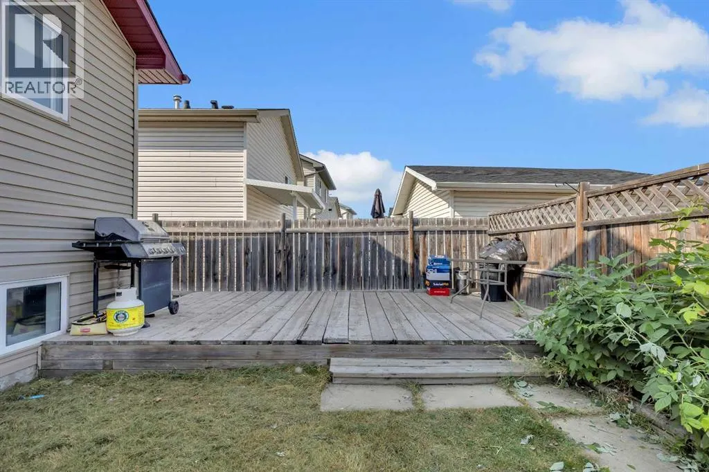 231 Martinvalley Crescent NE