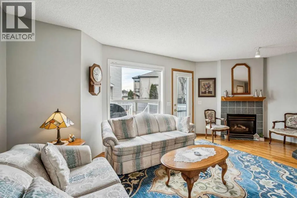 219 Mt Douglas Manor SE