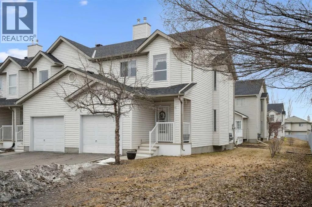 219 Mt Douglas Manor SE