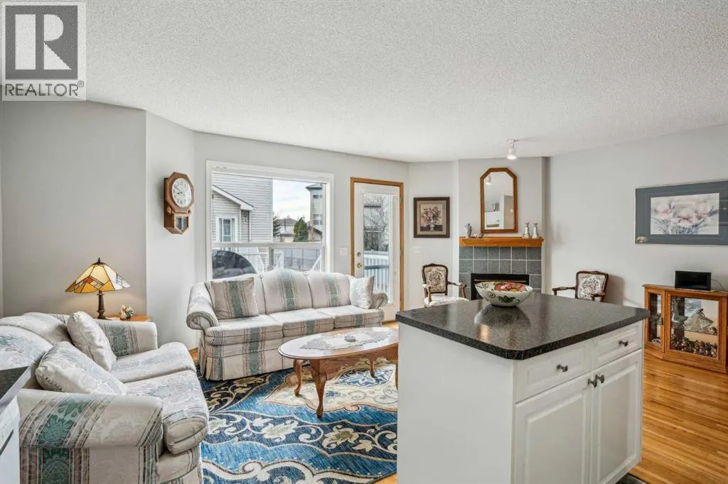 219 Mt Douglas Manor SE