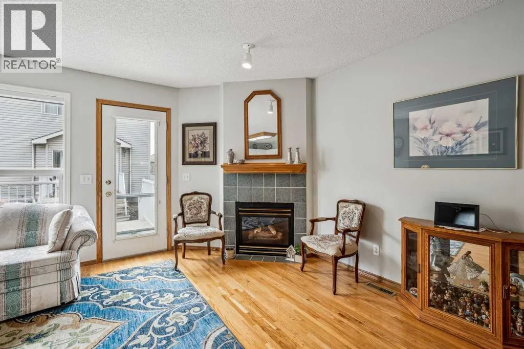 219 Mt Douglas Manor SE