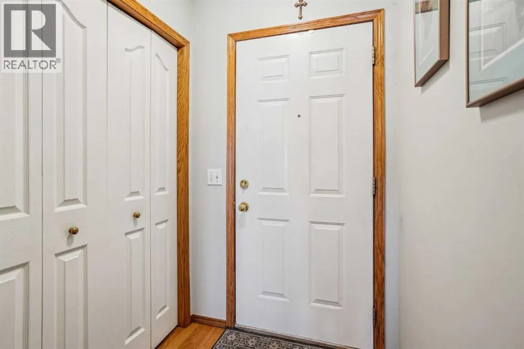 219 Mt Douglas Manor SE