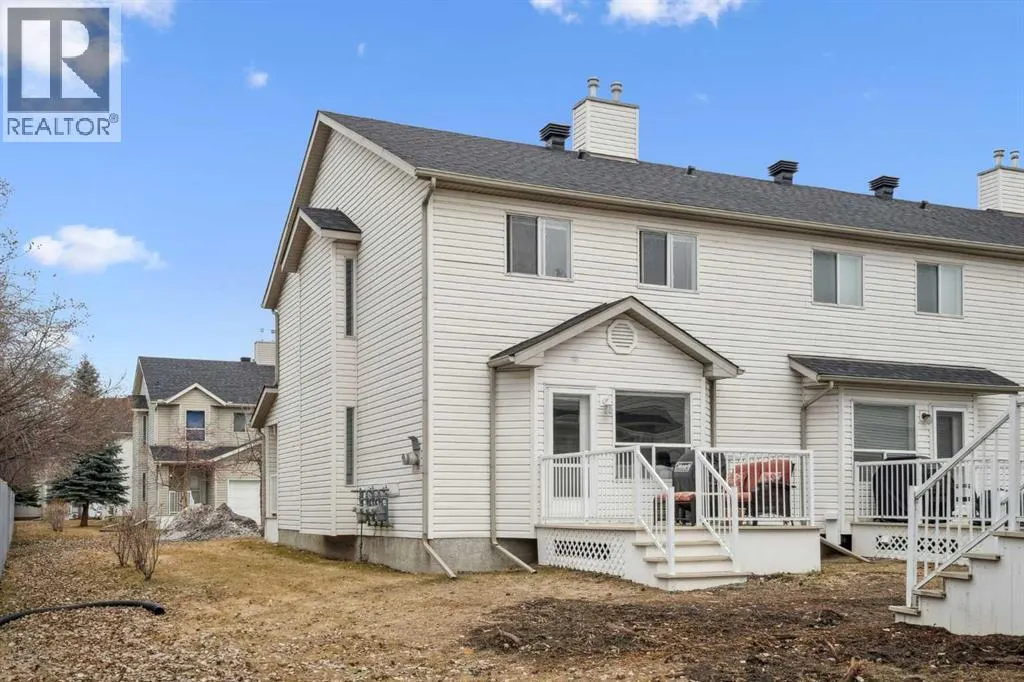 219 Mt Douglas Manor SE