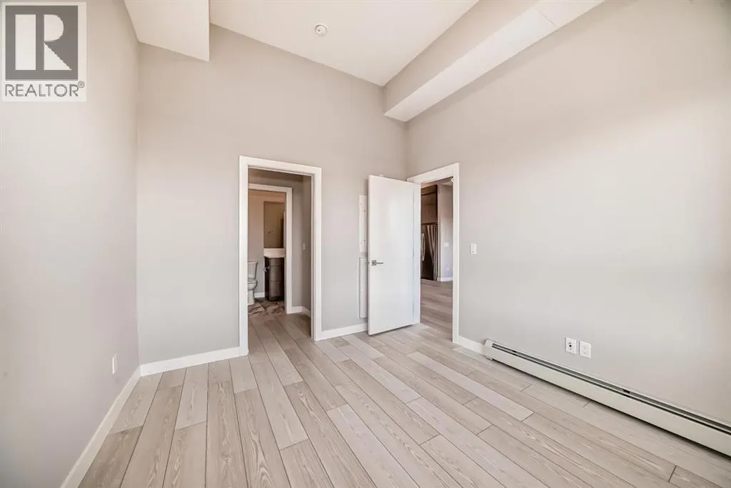 2318, 60 Skyview Ranch Road NE